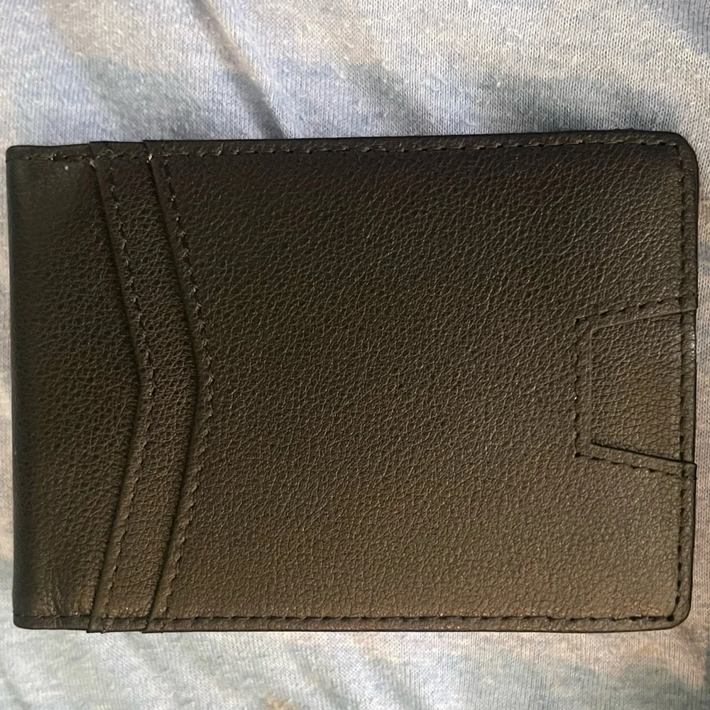 *BRAND NEW/ UNUSED 🆕* Typecase RFID Airtag Wallet WITH Apple Airtag